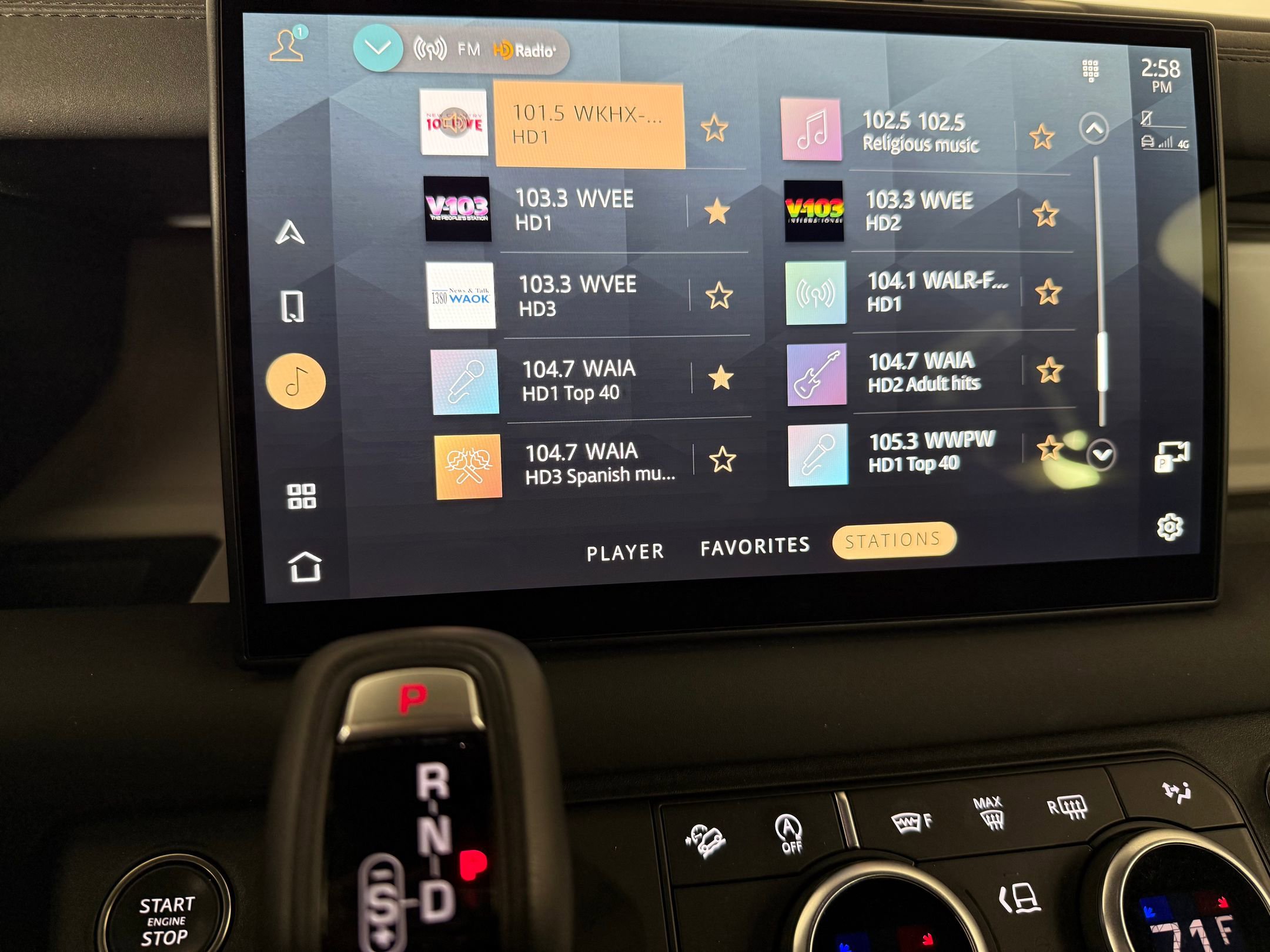 2025 Land Rover Defender 110 S