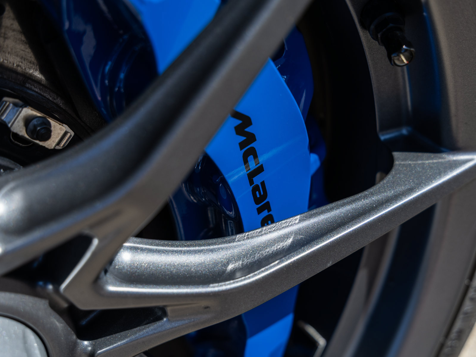 Used 2019 McLaren Senna photo 23