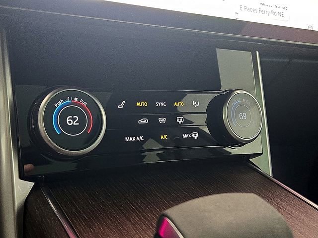 2023 Land Rover Range Rover SE