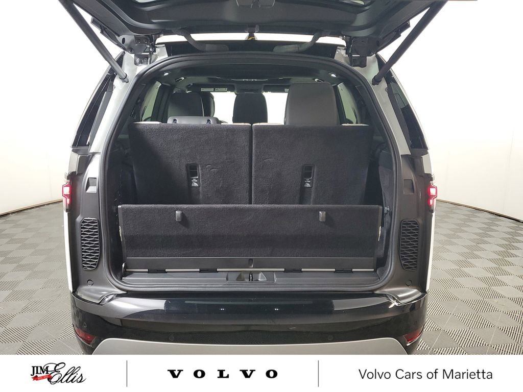 2023 Land Rover Discovery Metropolitan Edition