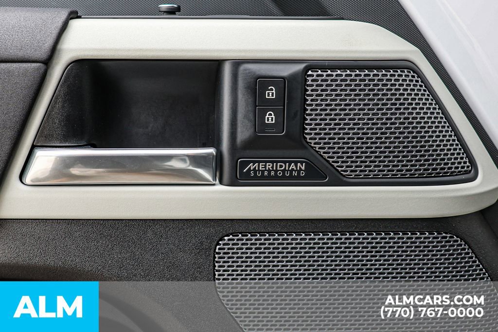 2022 Land Rover Defender 110 X-Dynamic SE