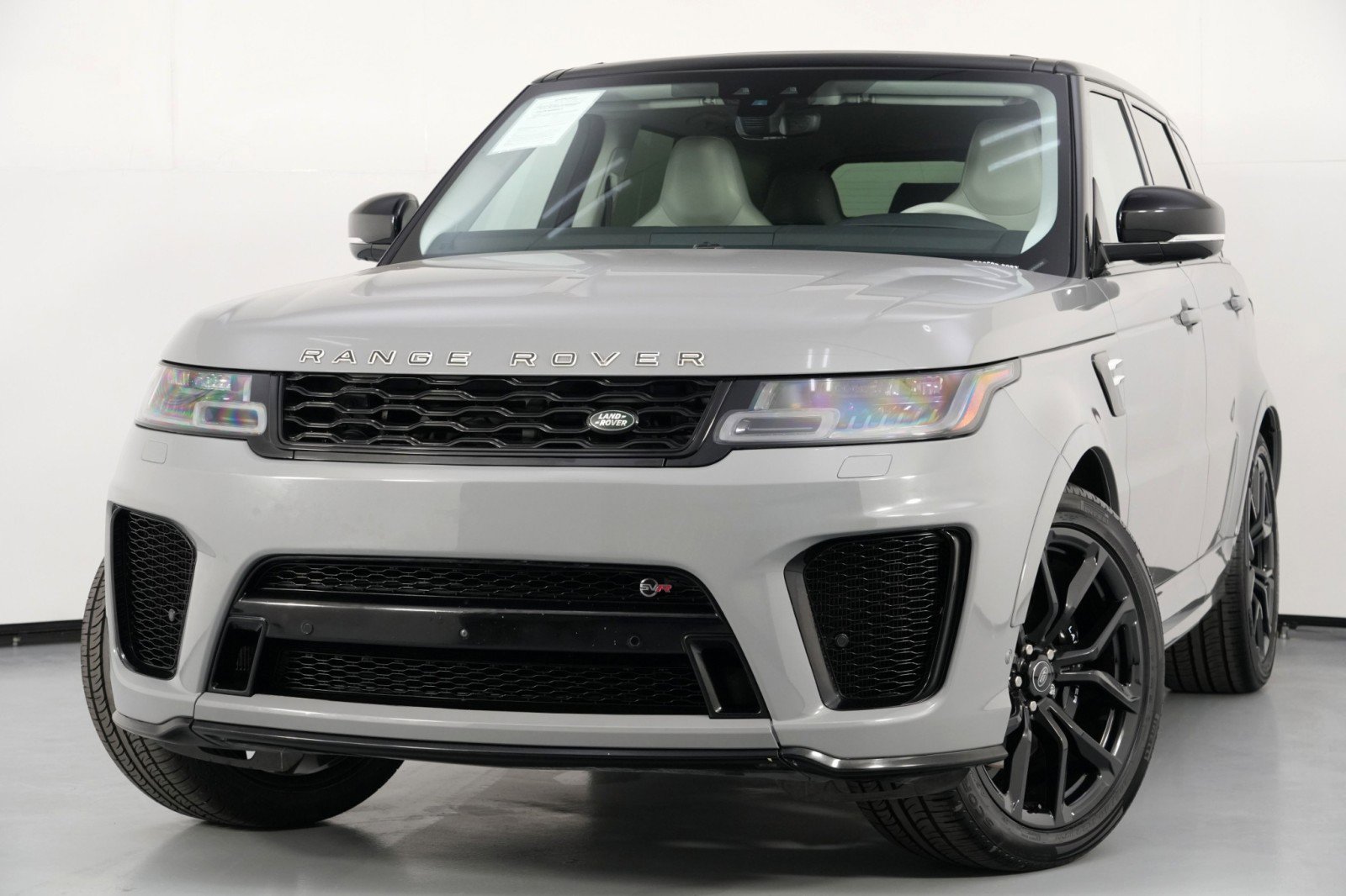 2022 Land Rover Range Rover Sport SVR Carbon Edition