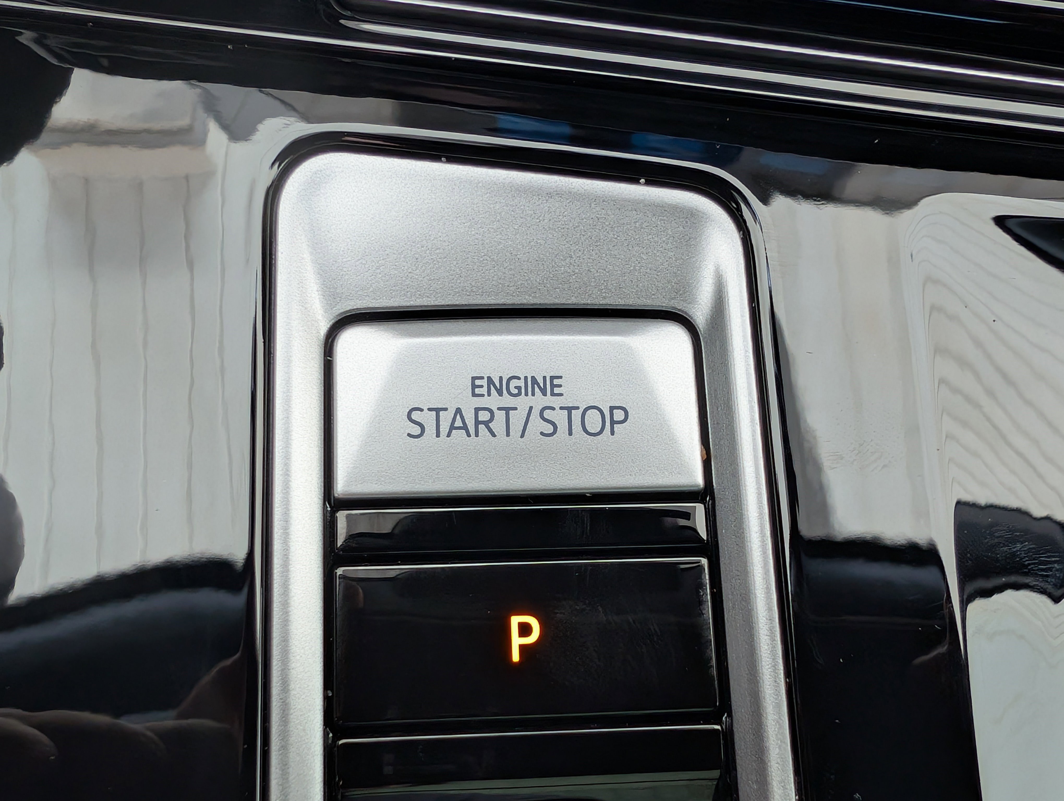 2025 Volkswagen Atlas Cross Sport SEL