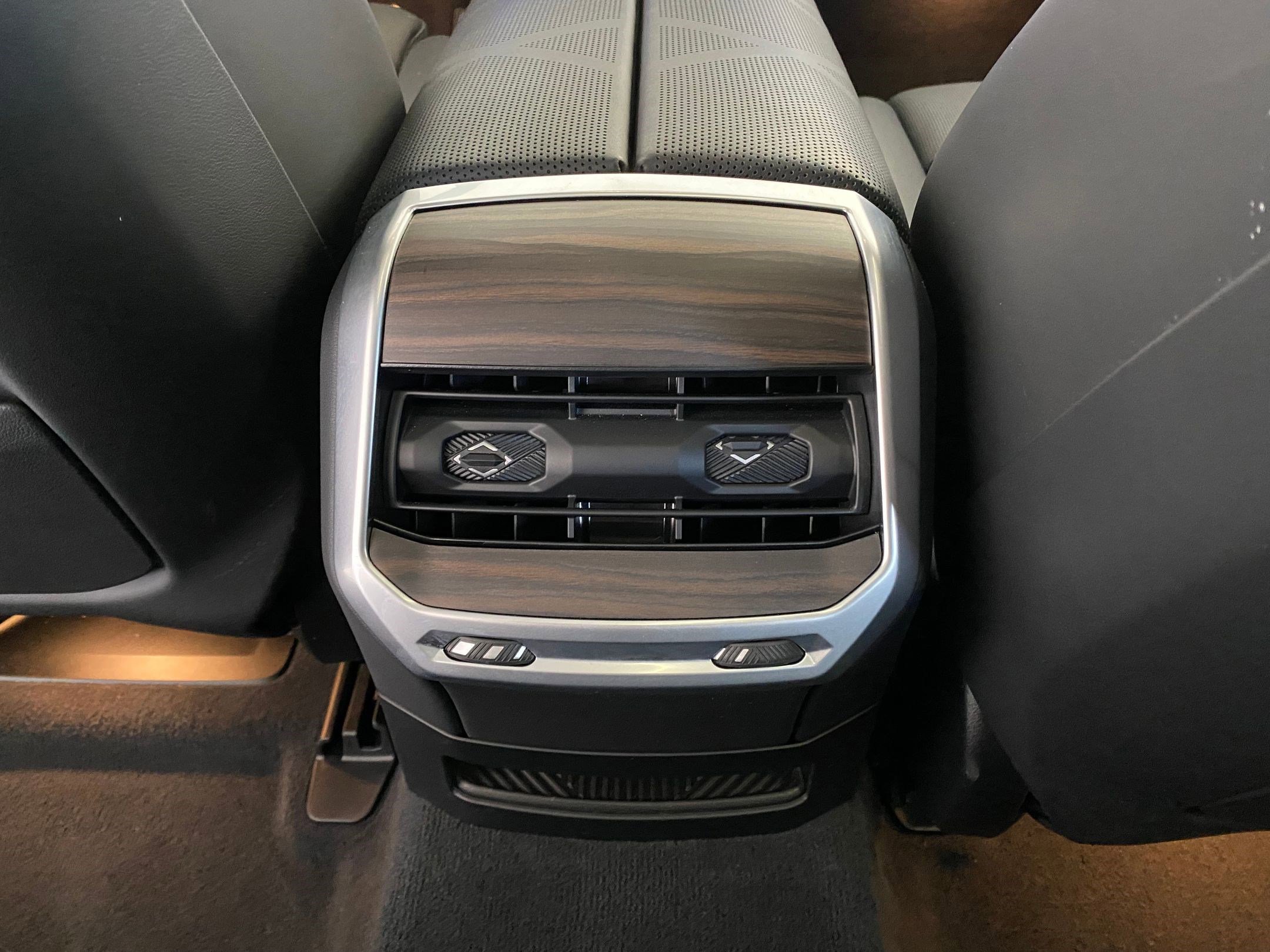 2025 BMW 760i xDrive