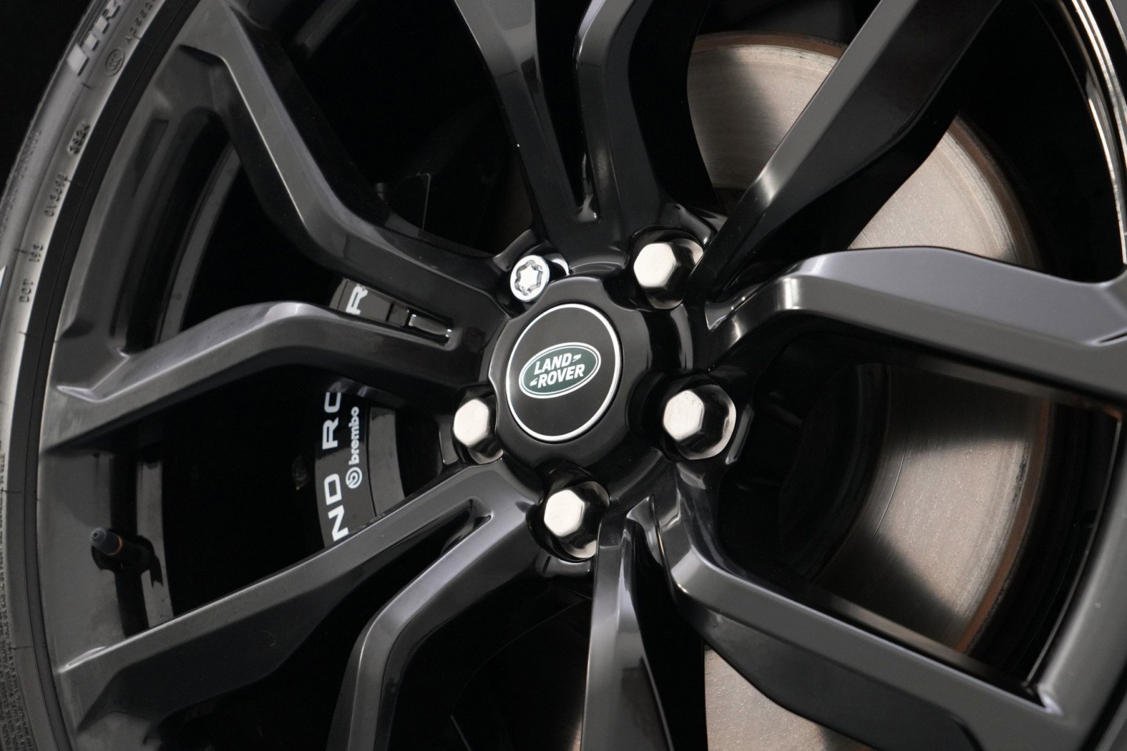 2022 Land Rover Range Rover Sport SVR Carbon Edition