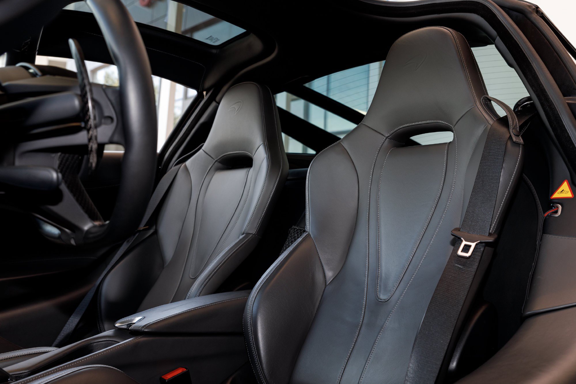 Used 2019 McLaren 720S Luxury photo 28