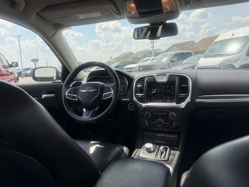 2020 Chrysler 300 Touring L