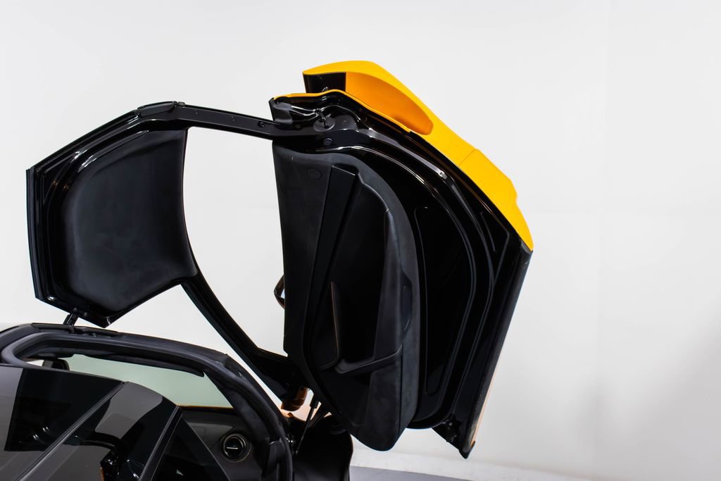 Used 2021 McLaren 720S Performance photo 47