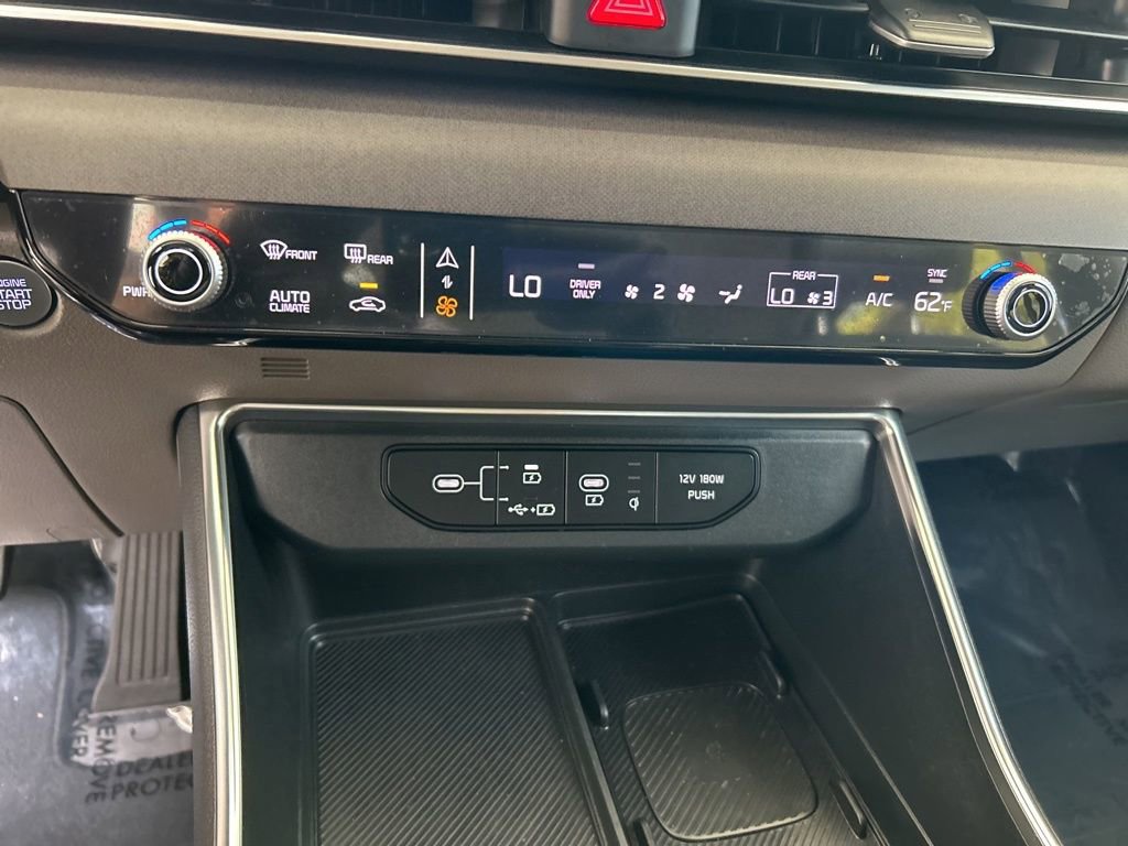 2025 Kia Carnival EX