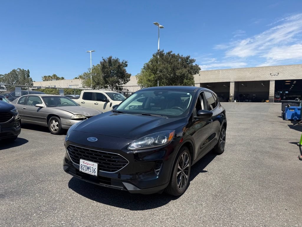Used 2021 Ford Escape SE w/ SE Sport Appearance Package