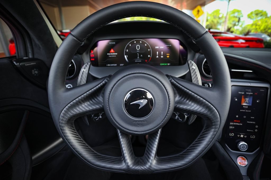 Used 2027 McLaren 750S Spider photo 24