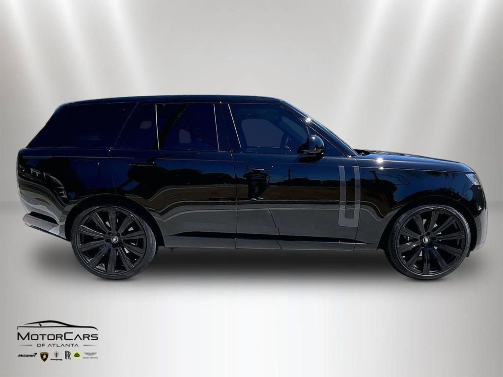 2025 Land Rover Range Rover SE