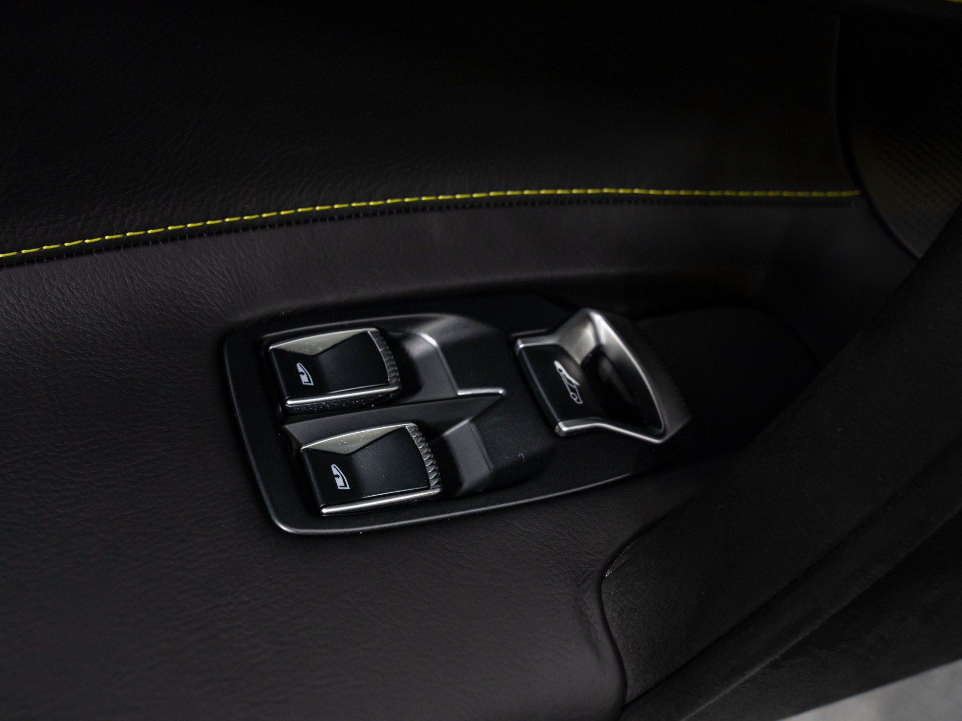 Used 2025 McLaren 750S Spider photo 52