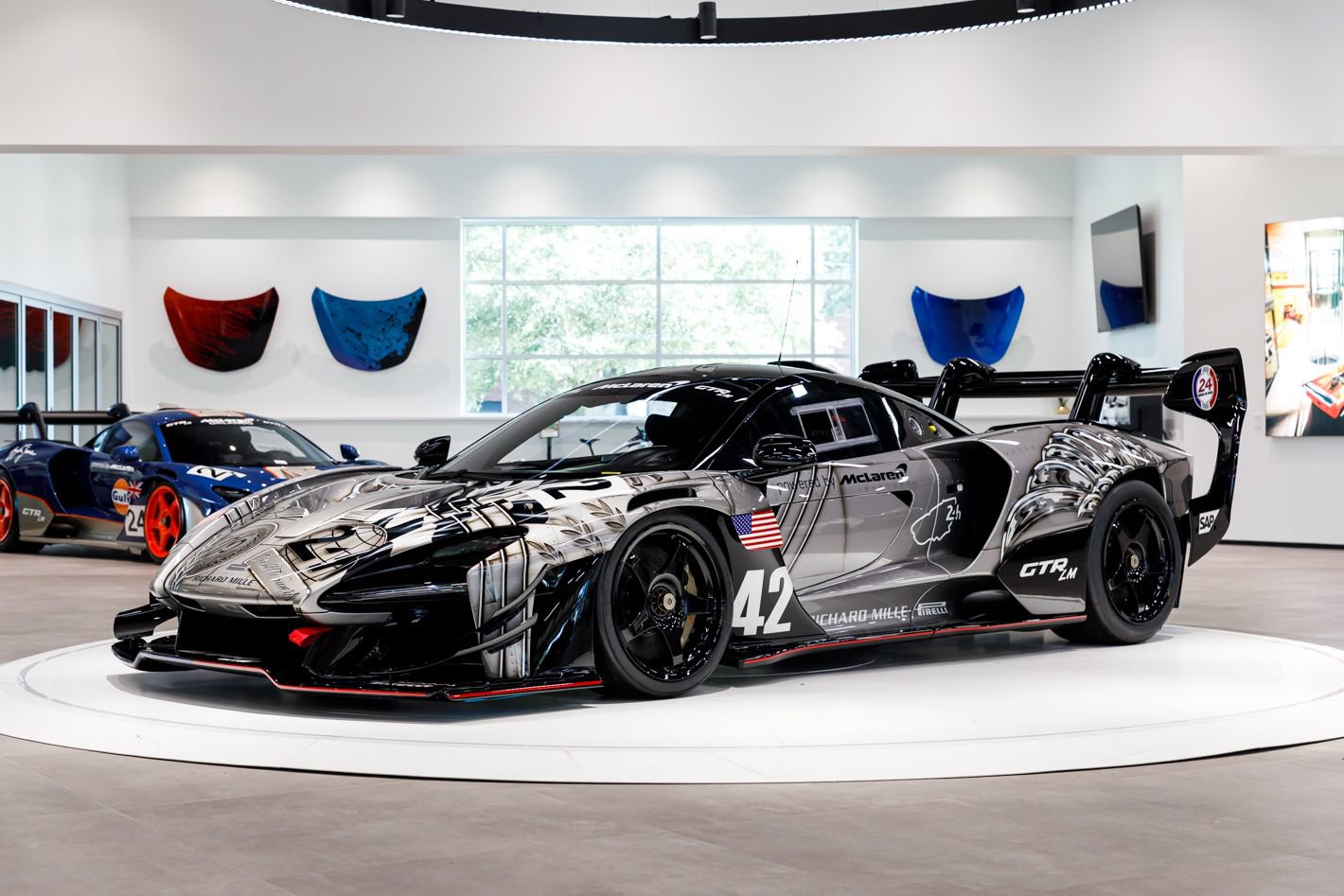 Used 2020 McLaren Senna photo 6