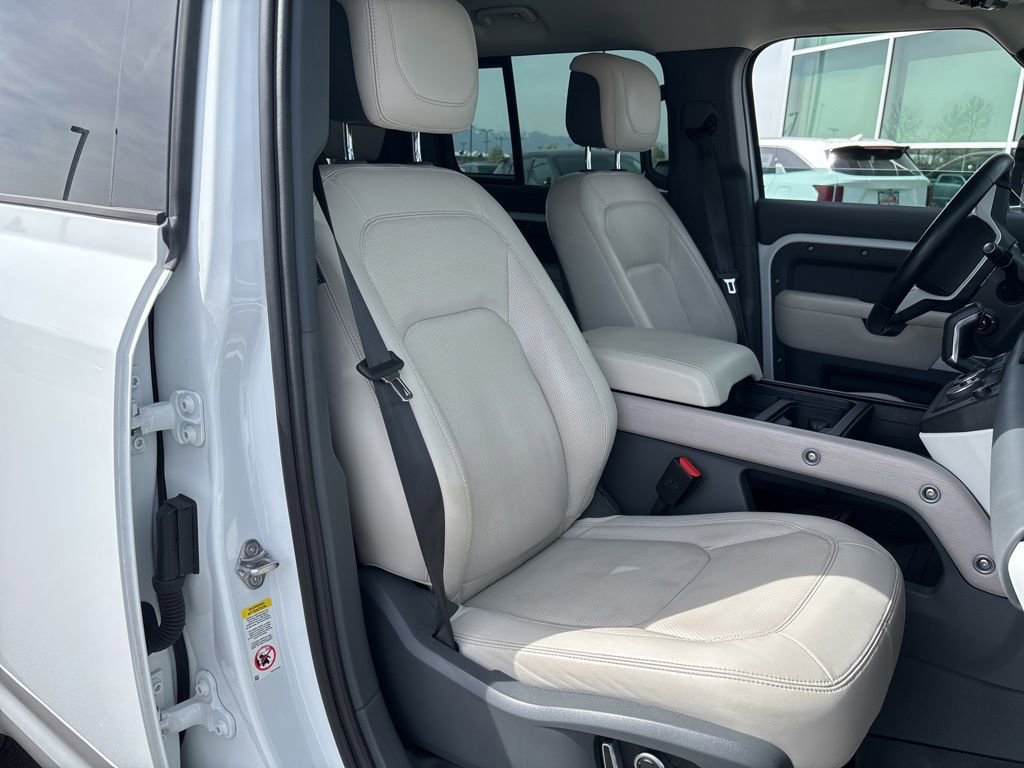 2023 Land Rover Defender 130 First Edition