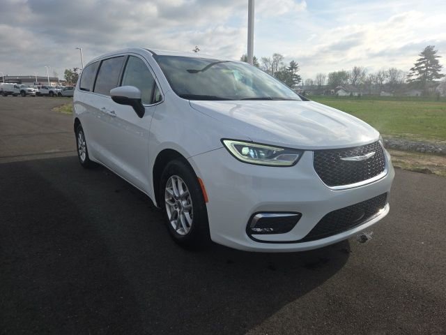 2023 Chrysler Pacifica Touring-L