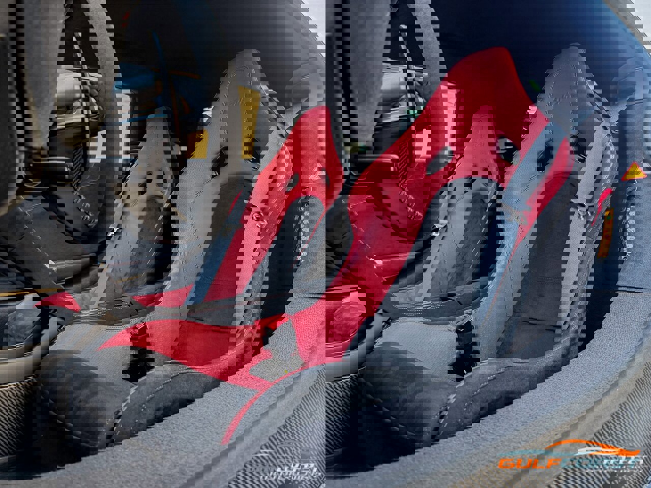 Used 2016 McLaren 675LT photo 23