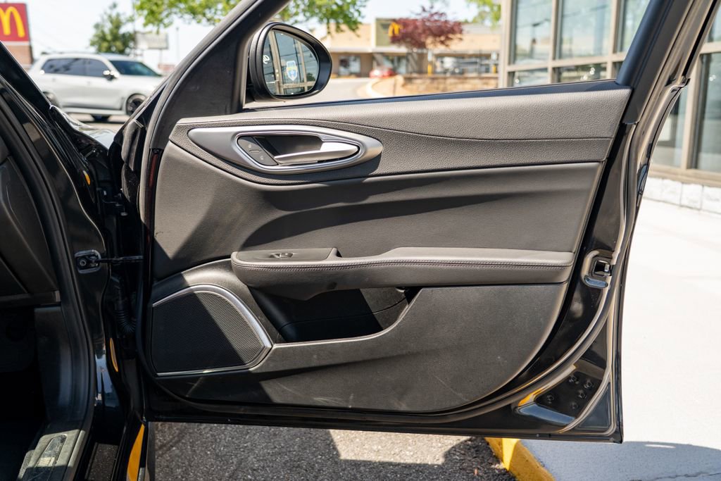 2022 Alfa Romeo Giulia Veloce