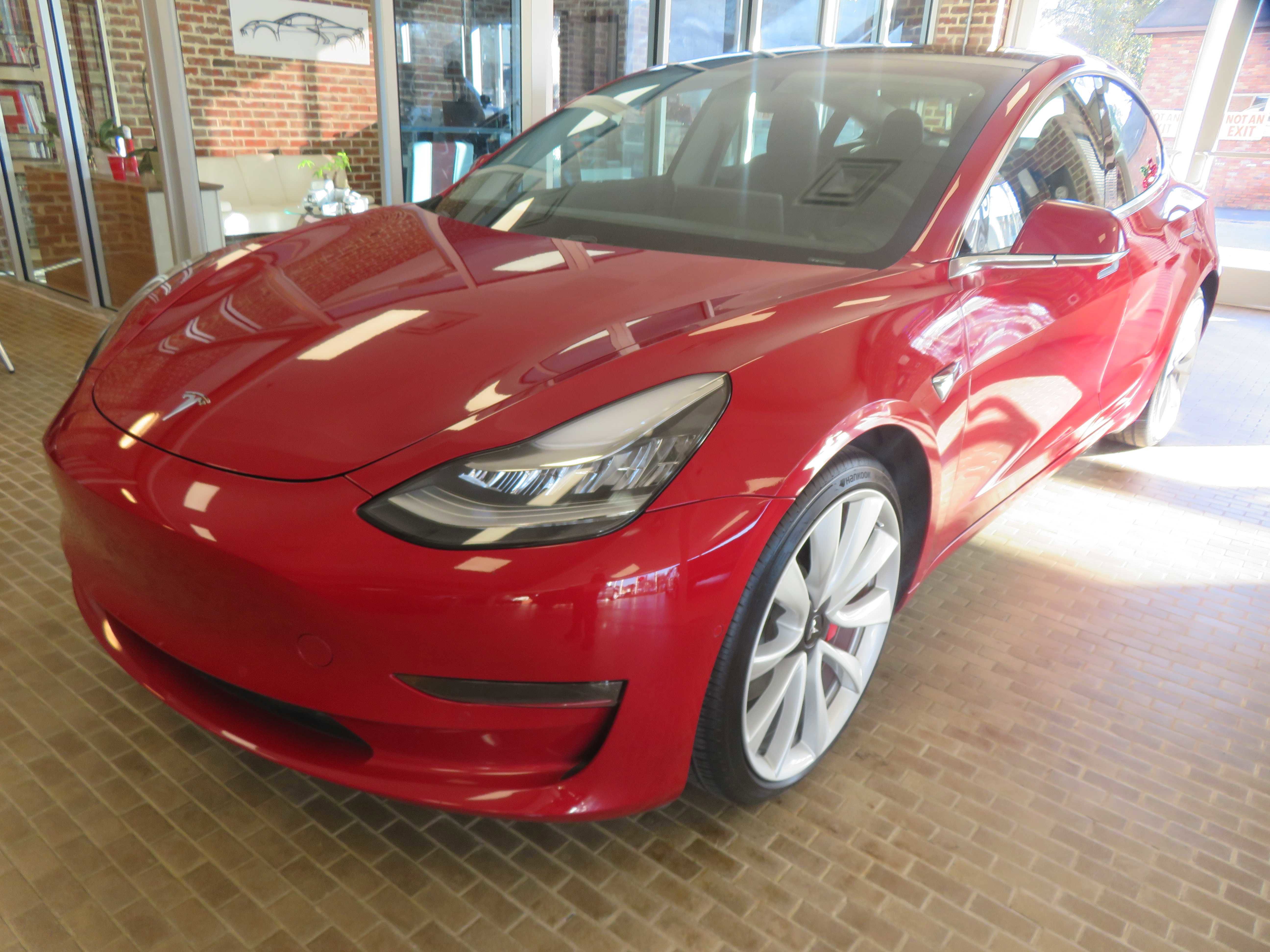 2019 Tesla Model 3 Performance