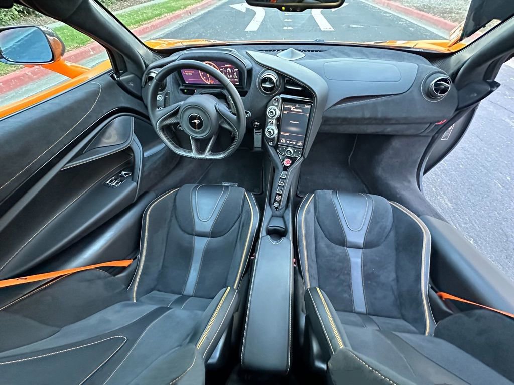 Used 2021 McLaren 720S Performance photo 21
