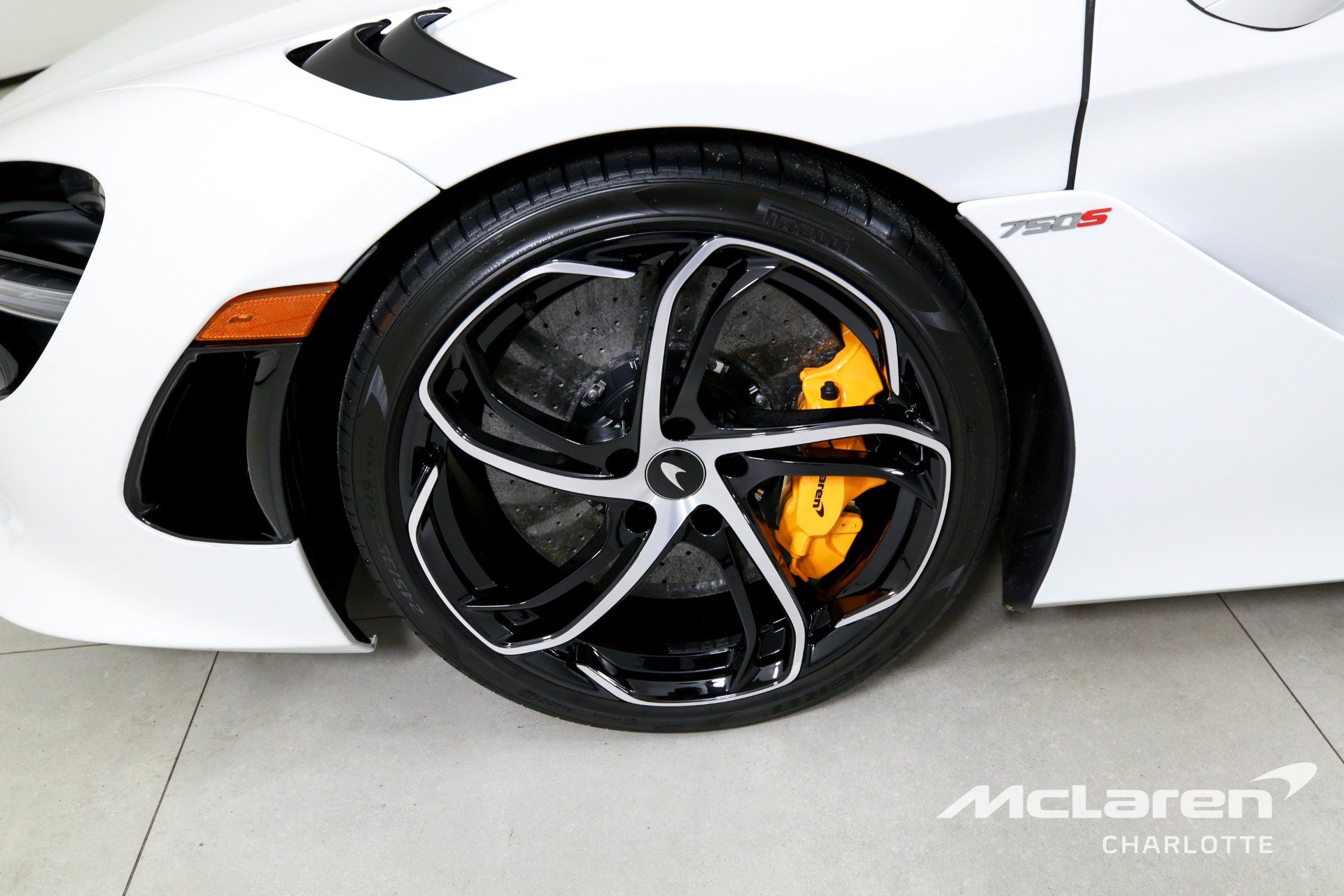 Used 2024 McLaren 750S Spider photo 25