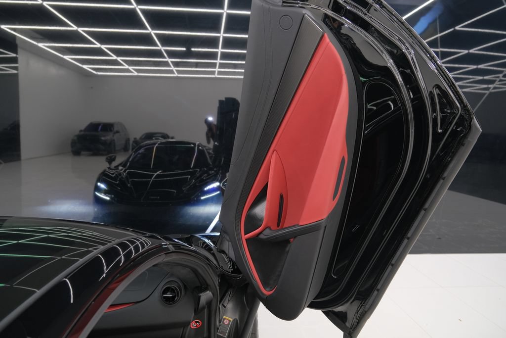 Used 2024 McLaren 750S Spider photo 41