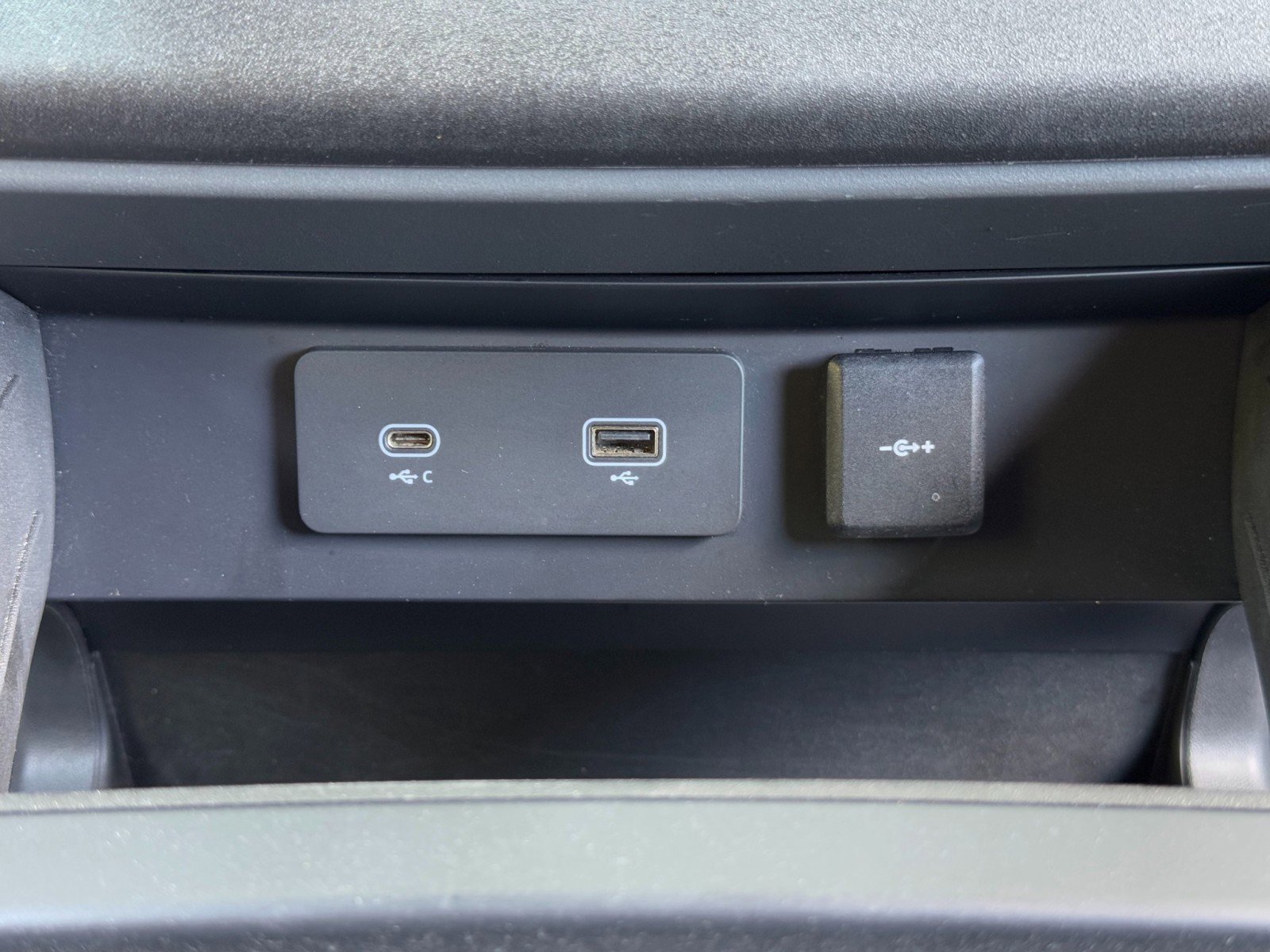 2023 Land Rover Defender 110 X