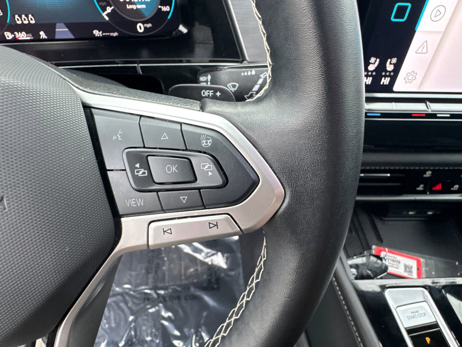 2025 Volkswagen Atlas Cross Sport SE