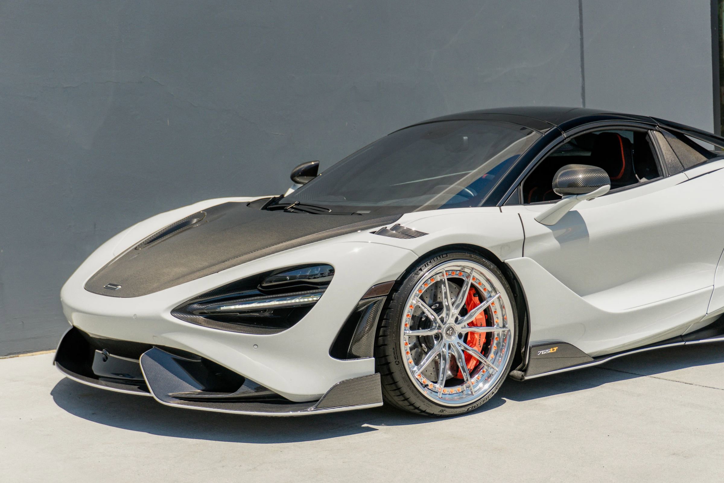 Used 2022 McLaren 765LT photo 23