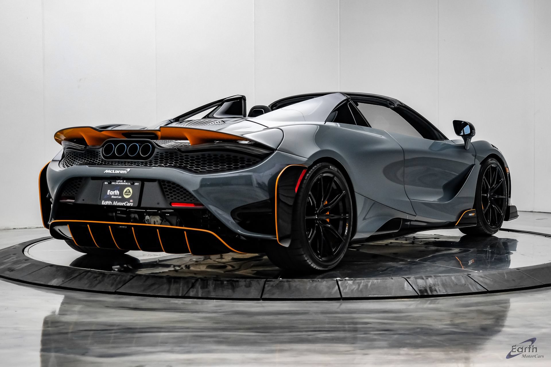 Used 2022 McLaren 765LT photo 23