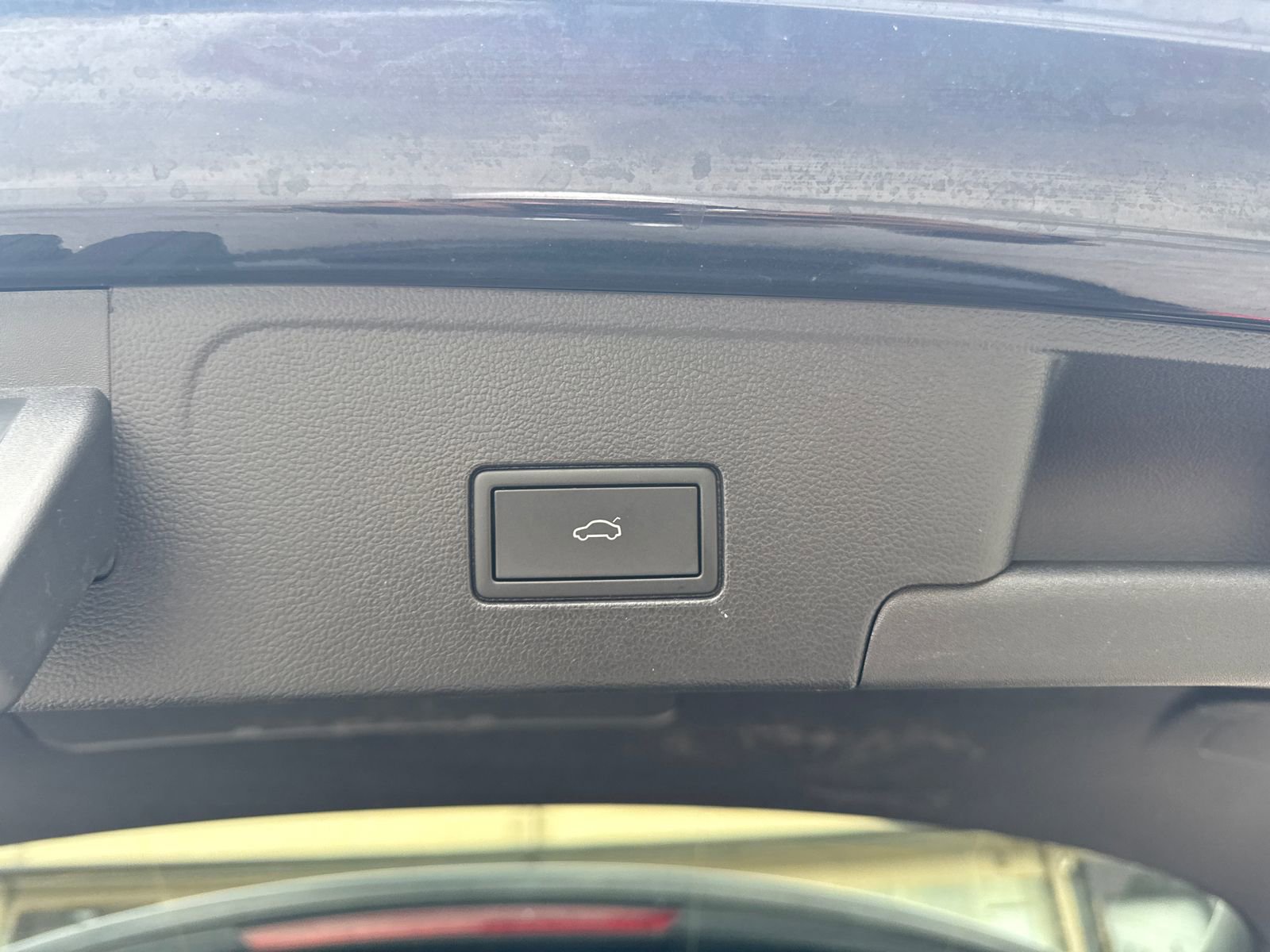 2025 Volkswagen Atlas Cross Sport SE