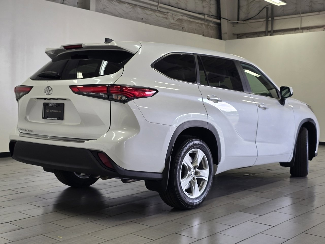 2023 Toyota Highlander L