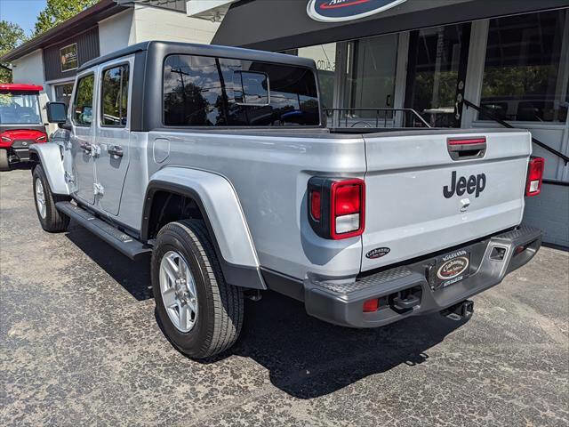 2023 Jeep Gladiator Sport