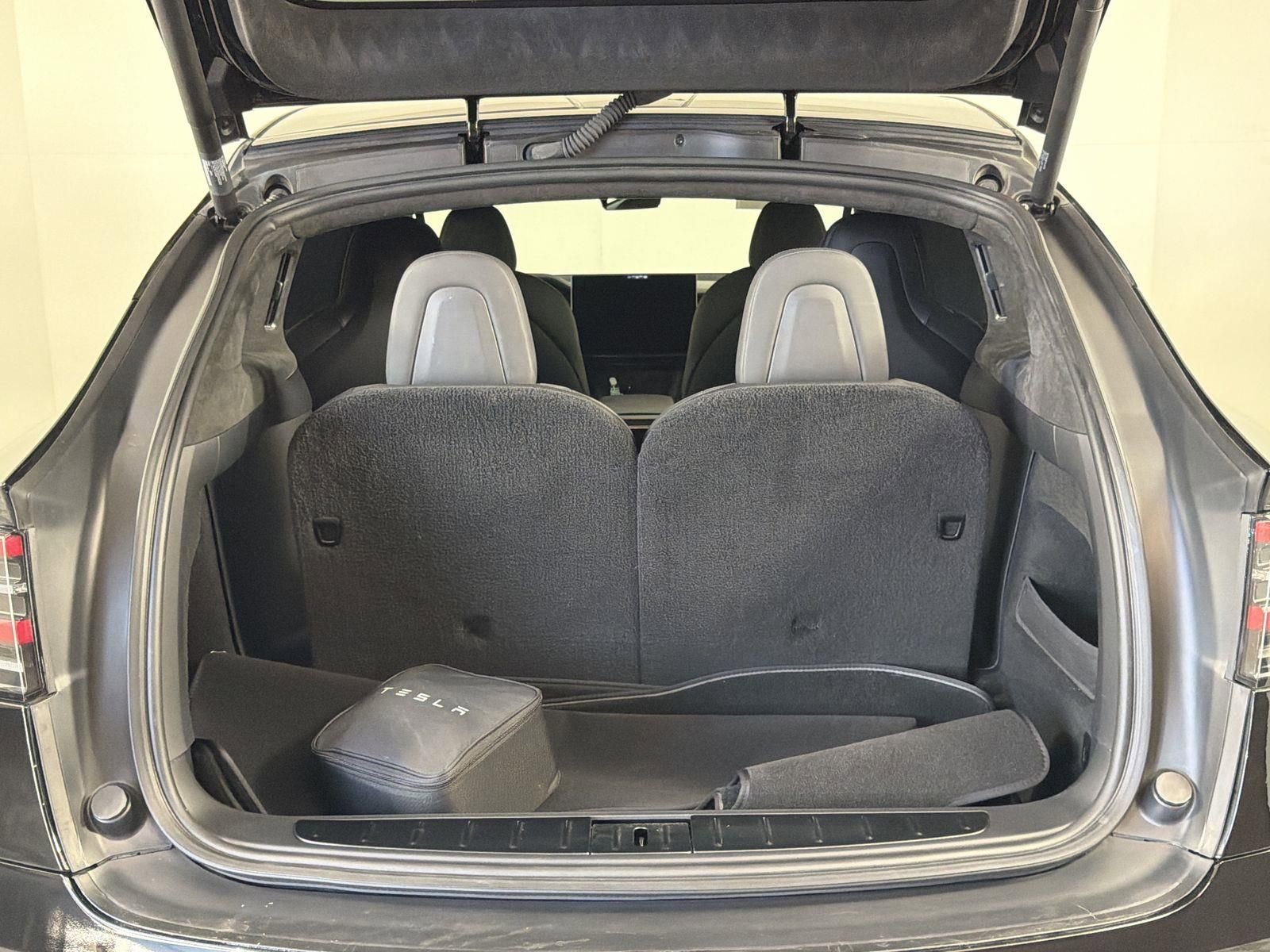 2022 Tesla Model X Plaid