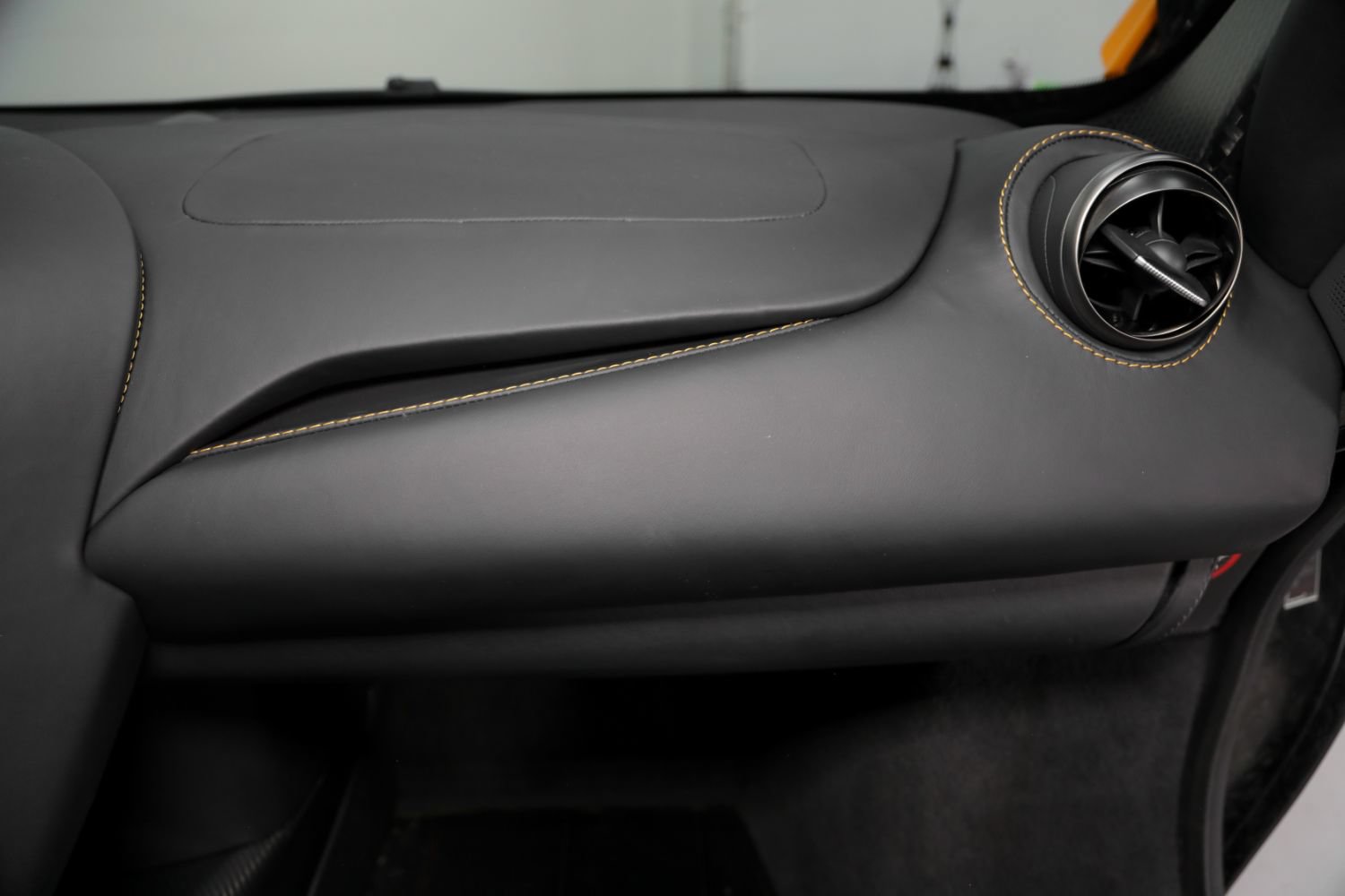 Used 2021 McLaren 765LT photo 40