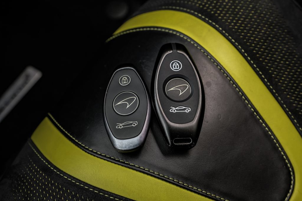 Used 2018 McLaren 720S Performance photo 45