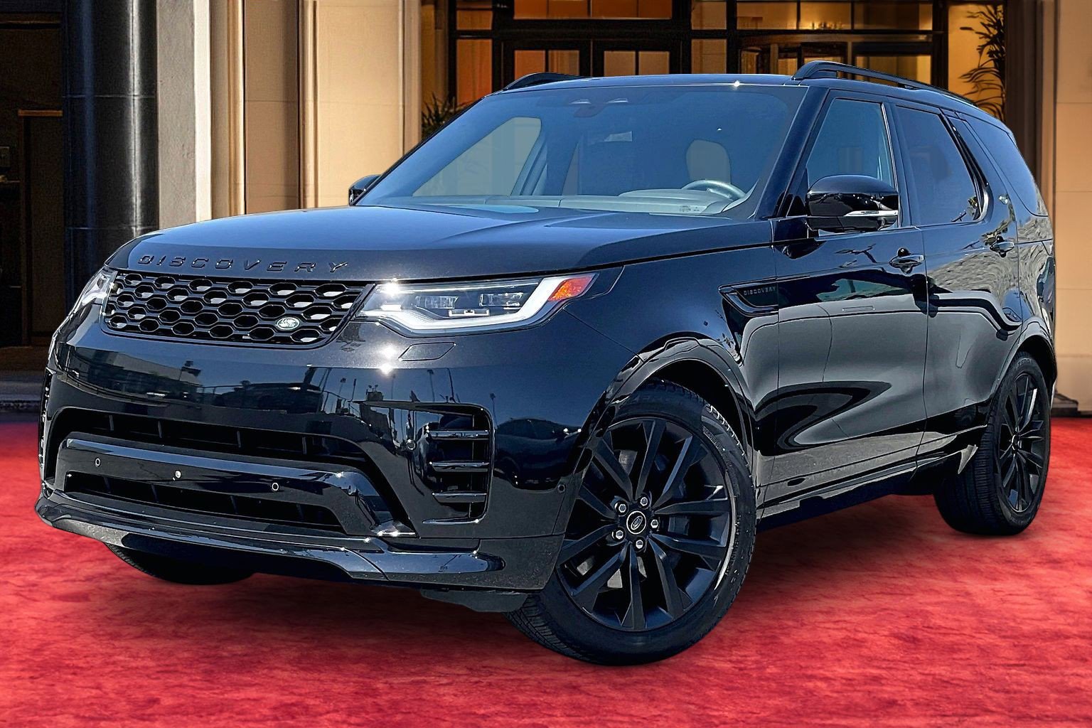 Used 2024 Land Rover Discovery Dynamic SE