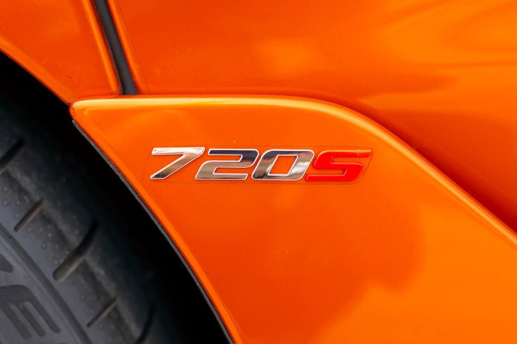 Used 2018 McLaren 720S Performance photo 14