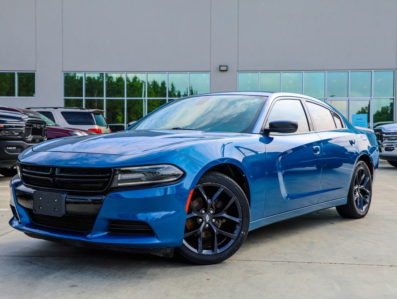 Used 2021 Dodge Charger SXT w/ Blacktop Package