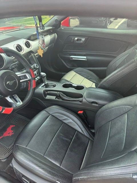 2020 Ford Mustang Coupe