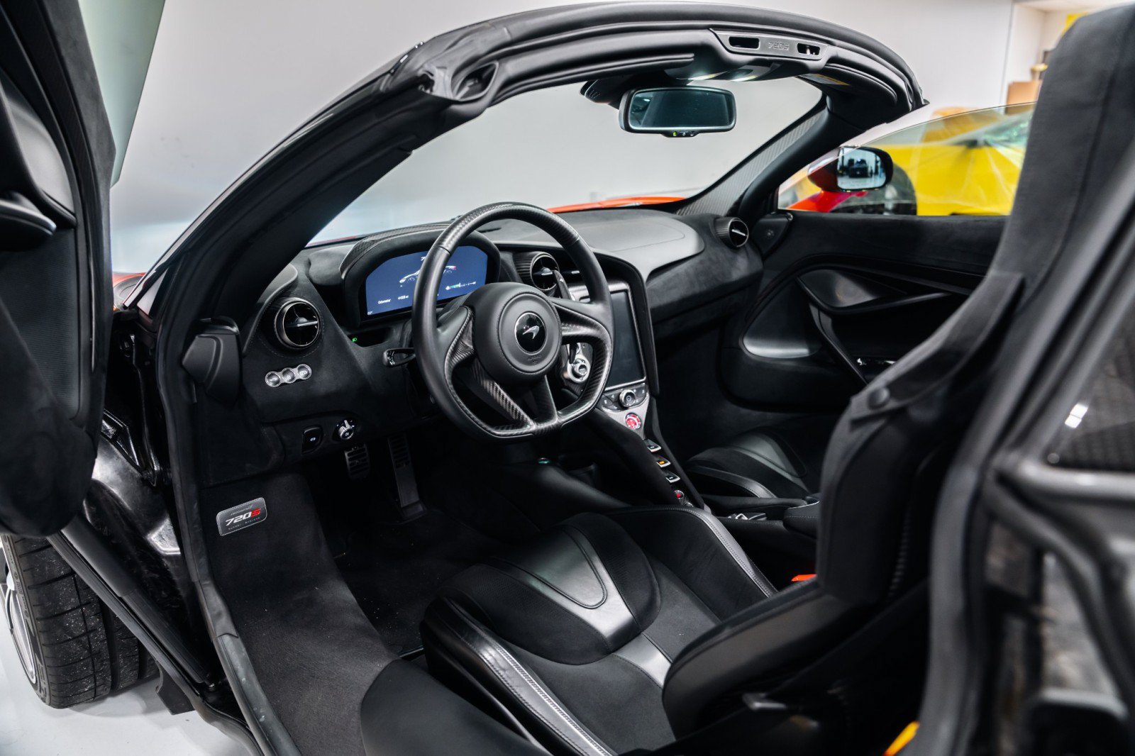 Used 2019 McLaren 720S Performance photo 11
