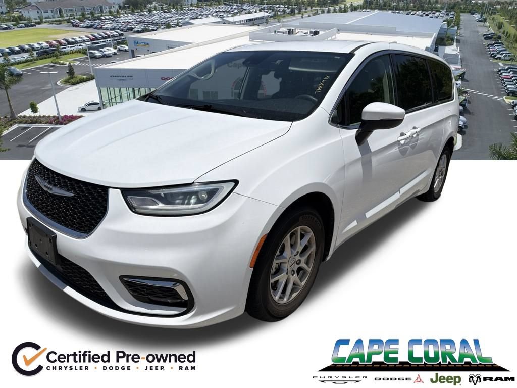 Used 2023 Chrysler Pacifica Touring-L