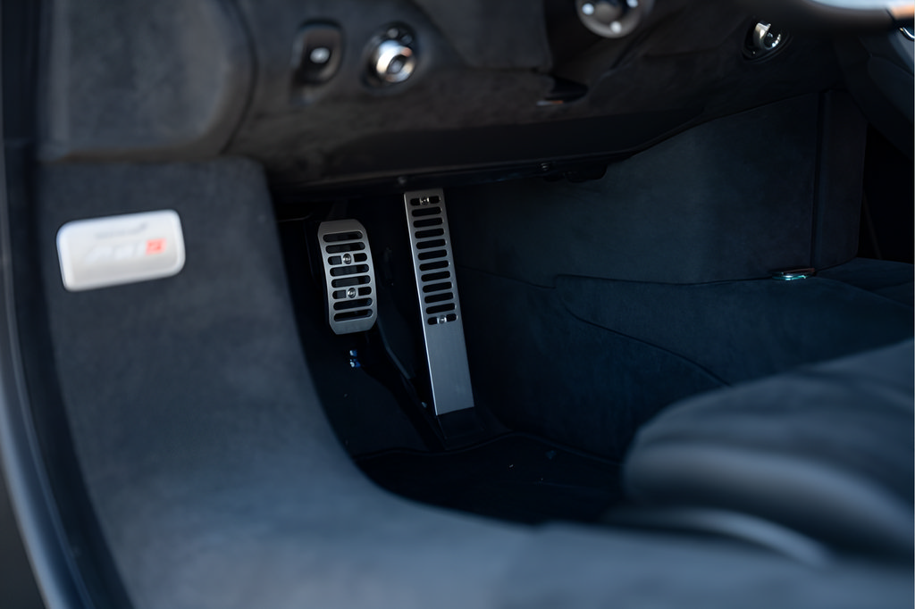 New 2026 McLaren 750S photo 45
