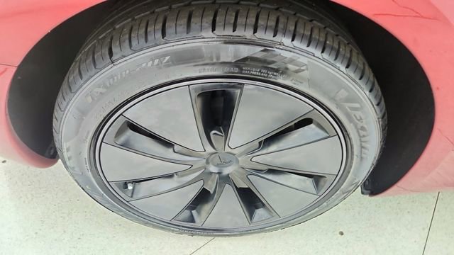 2024 Tesla Model 3 Long Range