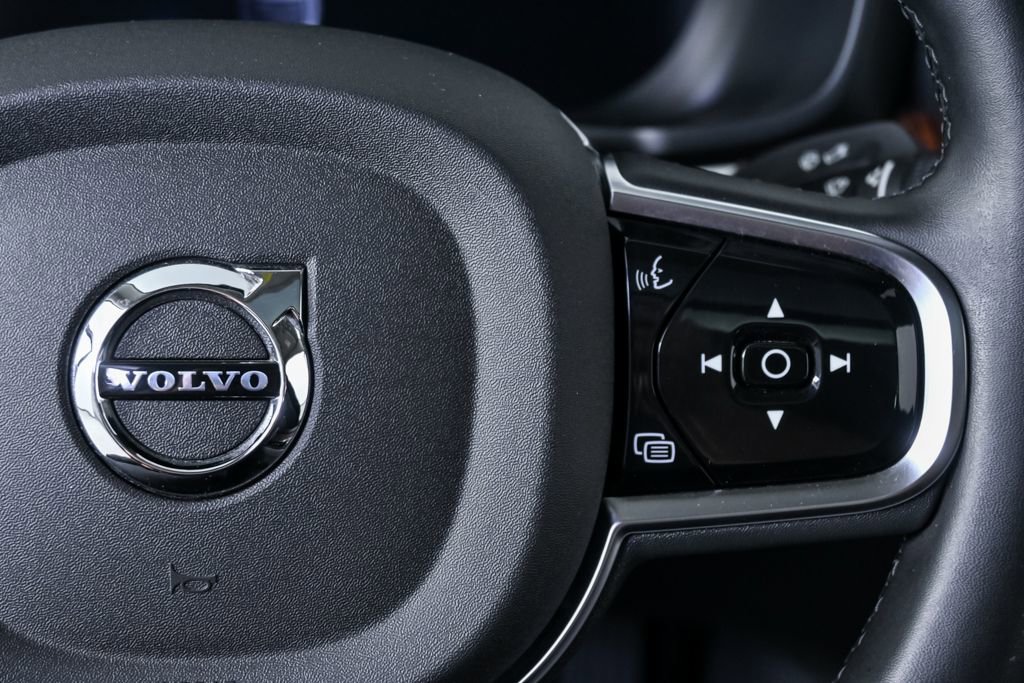 2025 Volvo S60 B5 Plus