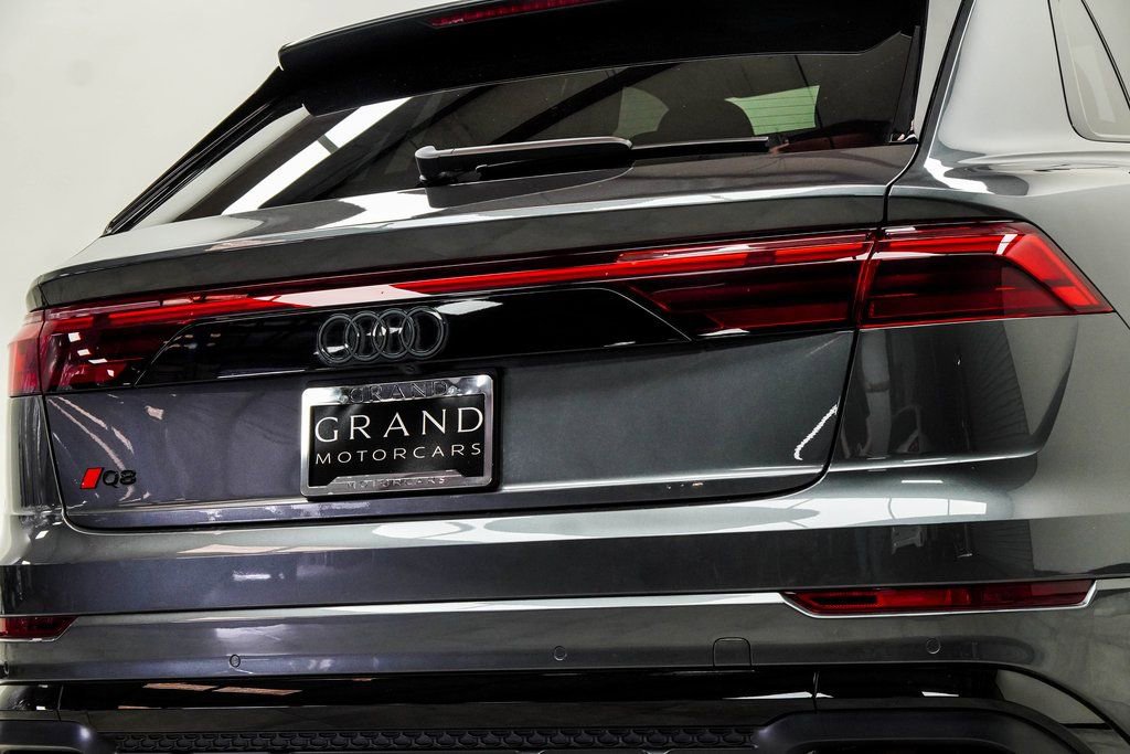 2024 Audi Q8 Prestige