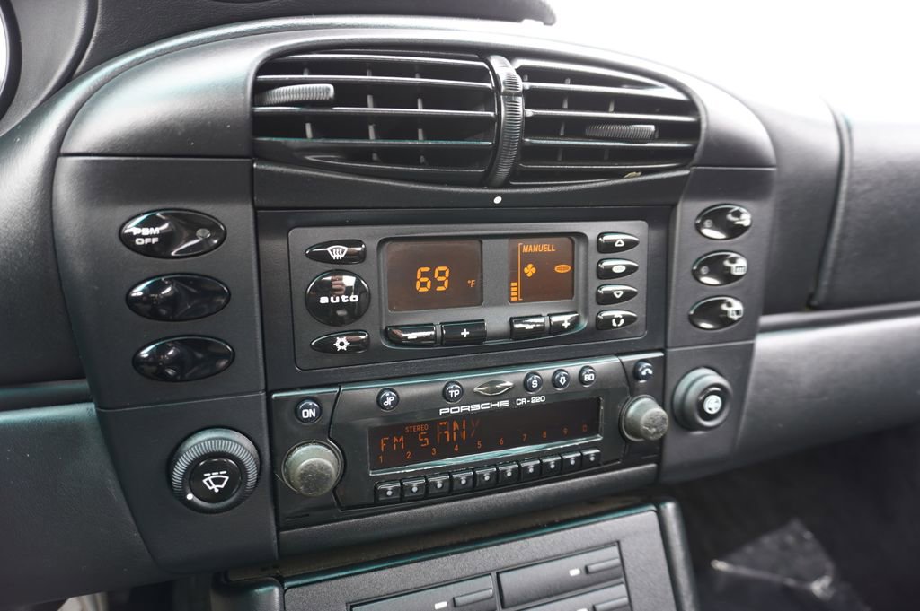 2001 Porsche 911 Carrera