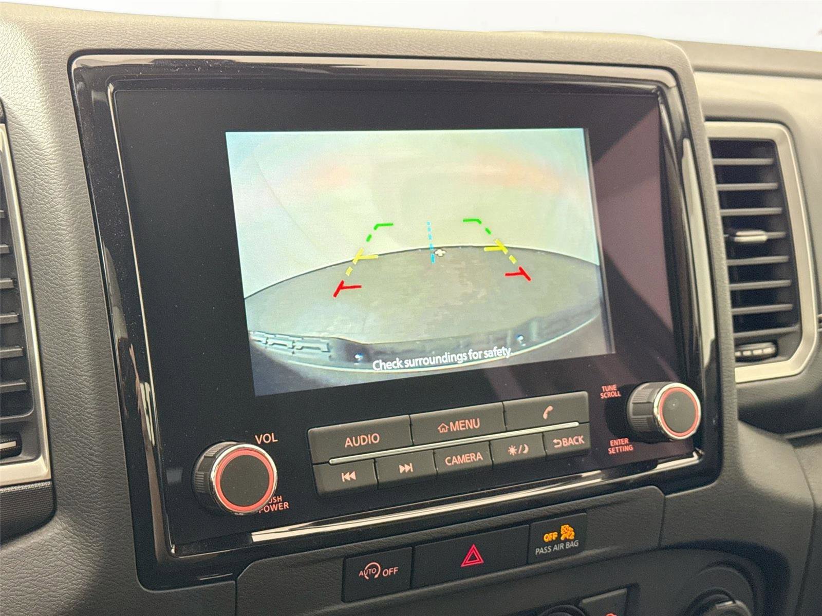 2024 Nissan Frontier SV