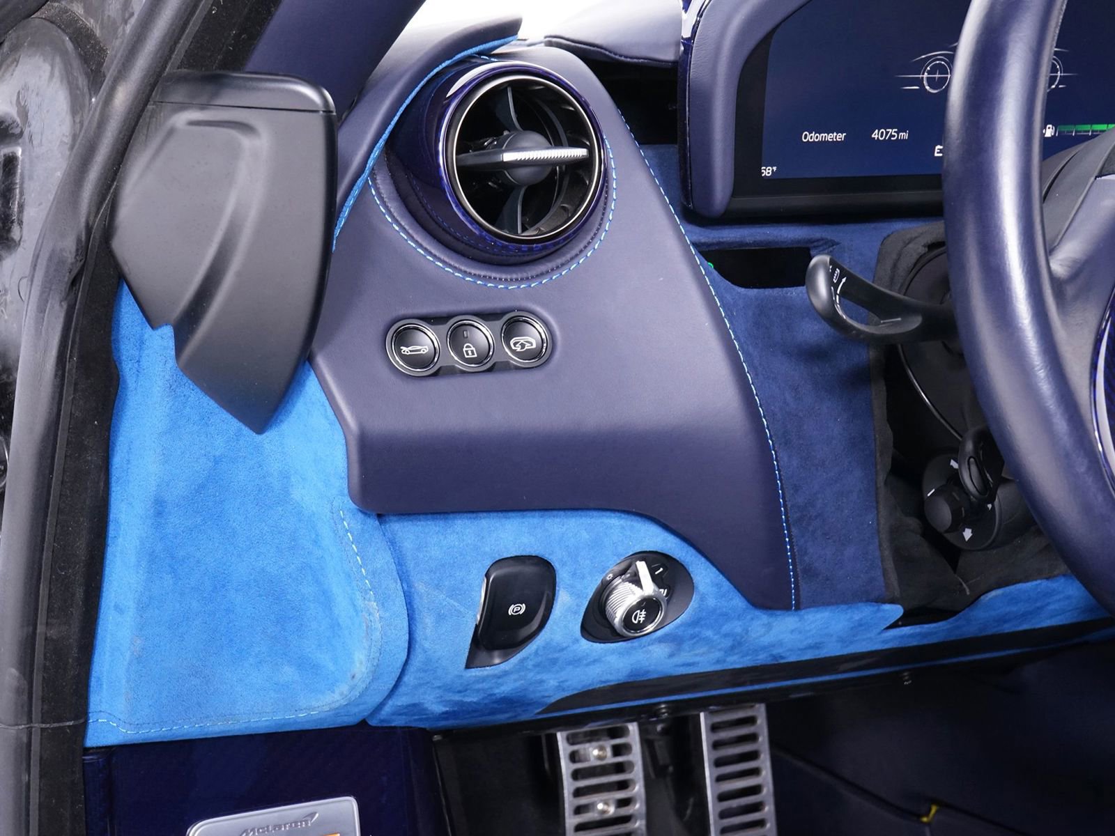 Used 2021 McLaren 765LT photo 32