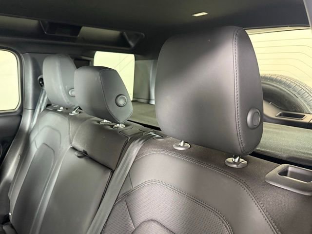 2025 Land Rover Defender 110 S